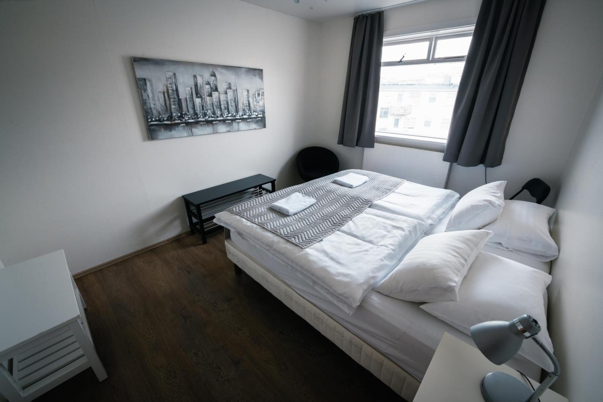 Apotek Guesthouse Акурейри Экстерьер фото
