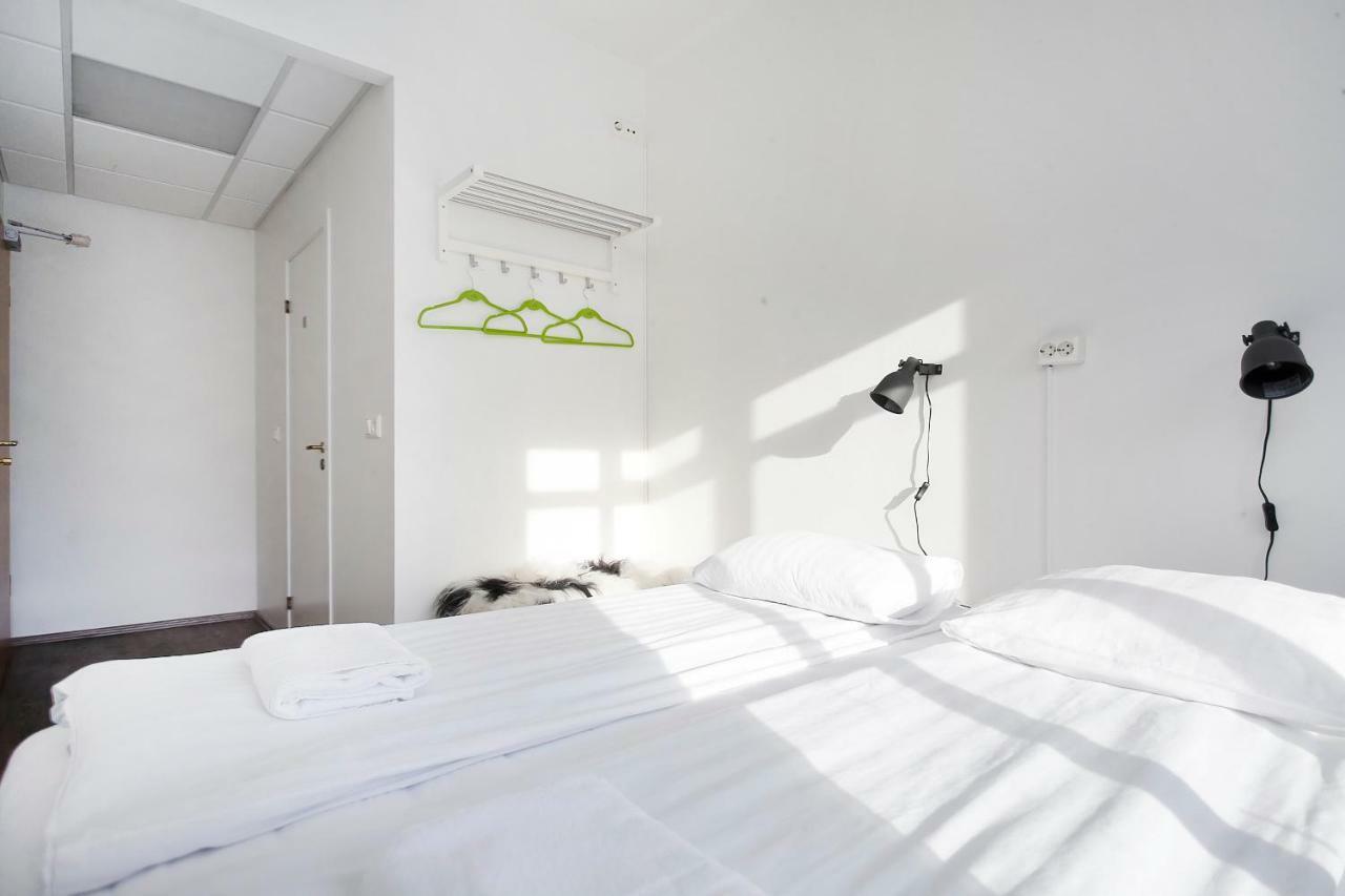 Apotek Guesthouse Акурейри Экстерьер фото