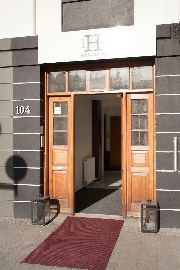 Apotek Guesthouse Акурейри Экстерьер фото