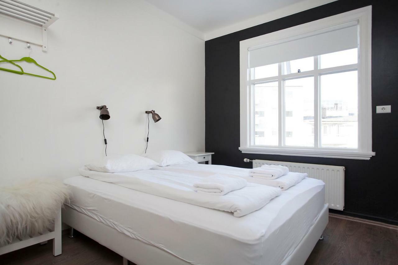 Apotek Guesthouse Акурейри Экстерьер фото
