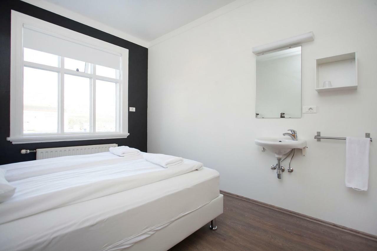Apotek Guesthouse Акурейри Экстерьер фото